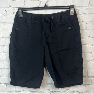 St John’s Bay Black Bermuda Shorts Size 6 Petite